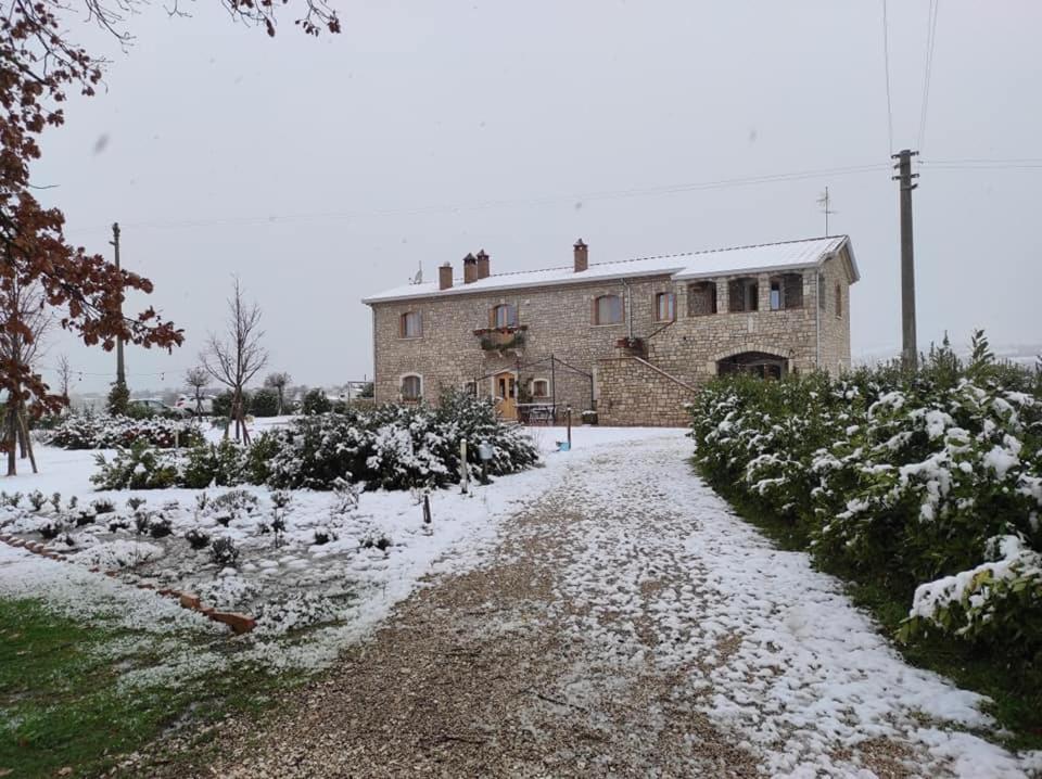 Masseria Fontana Dei Fieri Pietrelcina Buitenkant foto