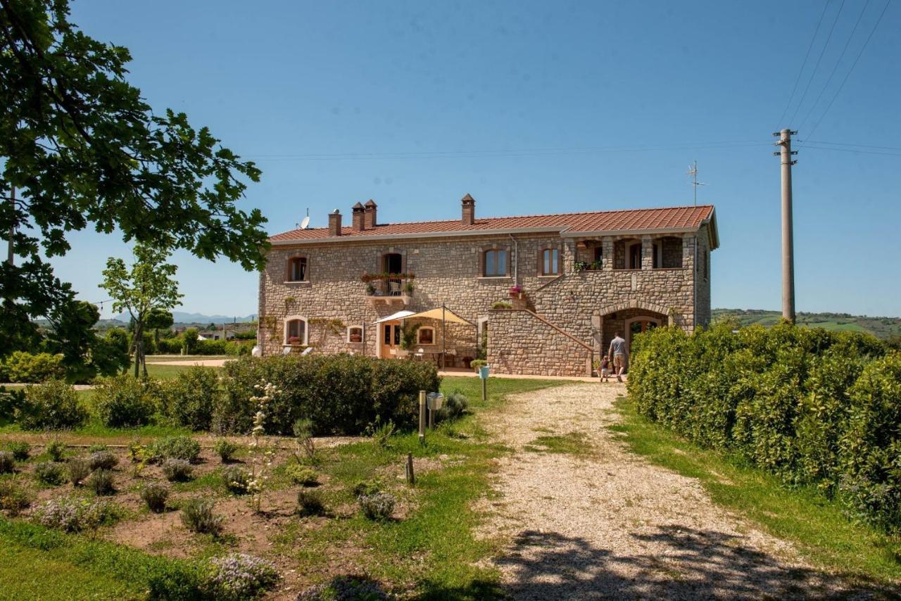 Masseria Fontana Dei Fieri Pietrelcina Buitenkant foto