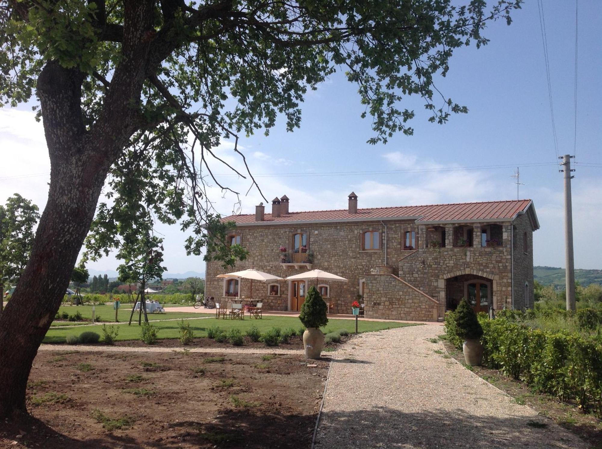 Masseria Fontana Dei Fieri Pietrelcina Buitenkant foto